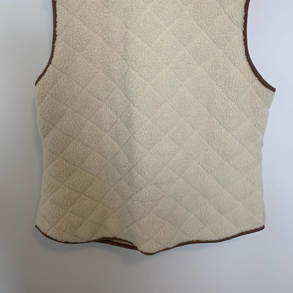 Old Navy Vest Size XL Sleeveless Cream Sherpa Quilted Stone Carving - Picture 15 of 16